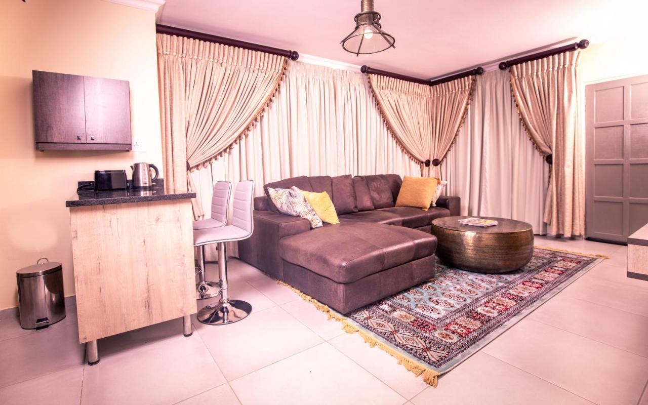 Masingitana Hotel Acornhoek Bagian luar foto