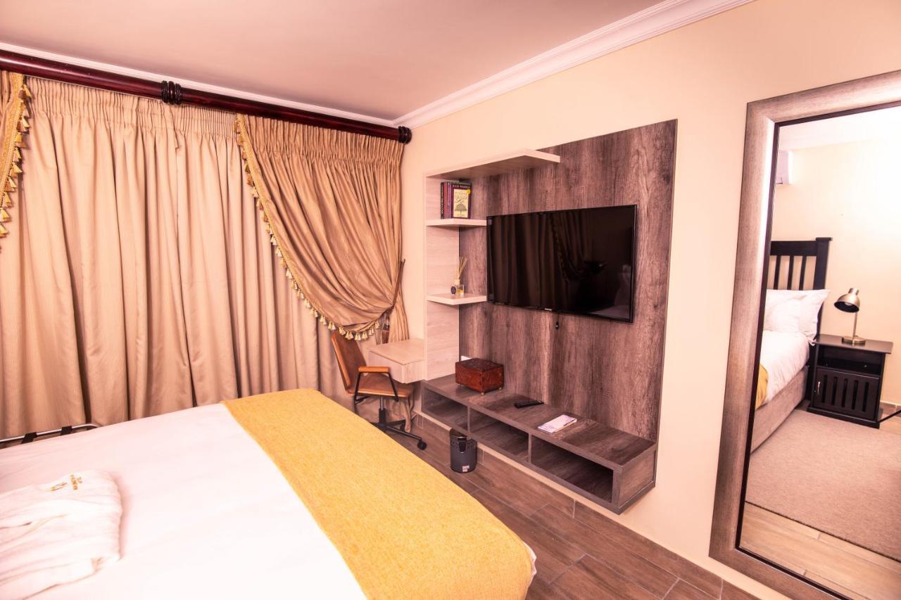 Masingitana Hotel Acornhoek Bagian luar foto